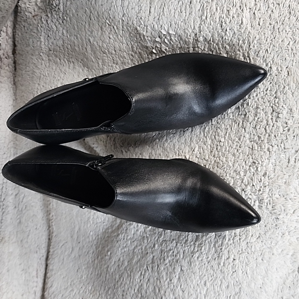 Simply Vera black booties size 10